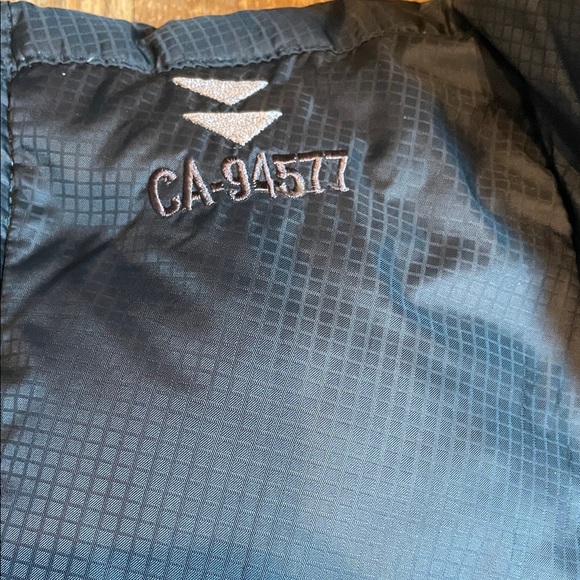 The North Face Black Quilted Vest - Picture 3 of 4